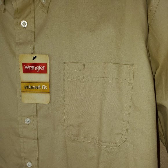 Wrangler Tan S/S Button Down 2XL NWT Relaxed Fit - Picture 2 of 2